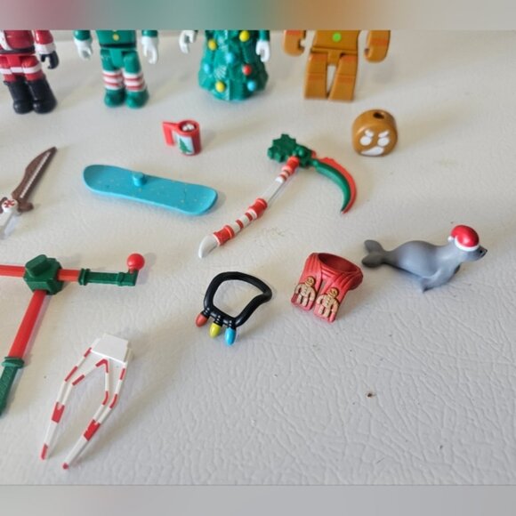 Roblox Advent Calendar Figure Lot Christmas Figures Incomplete - Picture 6 of 6